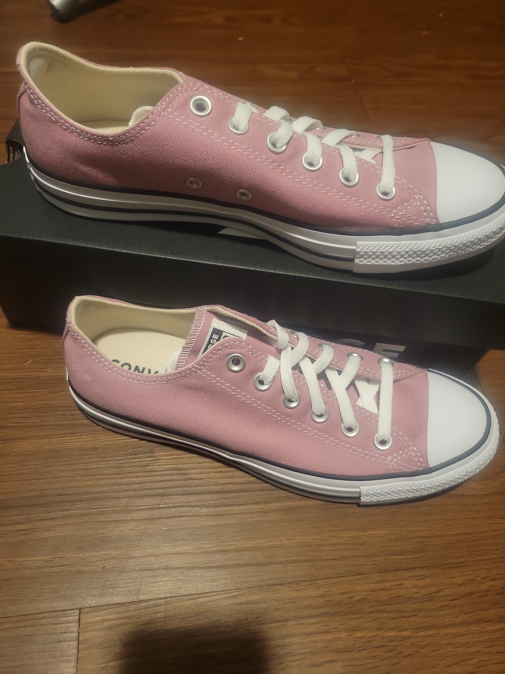 Size 10W/8M - Converse Chuck Taylor All Star Low Cliffside Rose - Picture 3 of 6